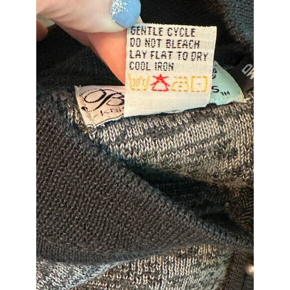 Betty Rides gray black long sleeves pullover sweatshirt size Medium - Picture 4 of 15